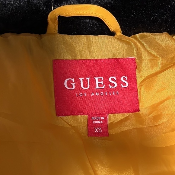 Yellow And Black Guess Vest Size X-Small - Picture 5 of 7